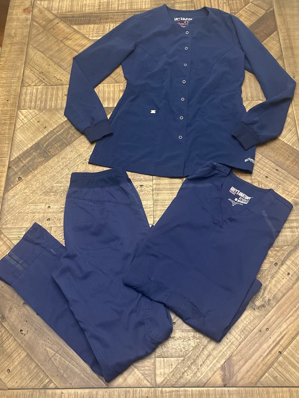 Grey's Anatomy Navy Blue Medical Scrub Set - 3-Piece XS